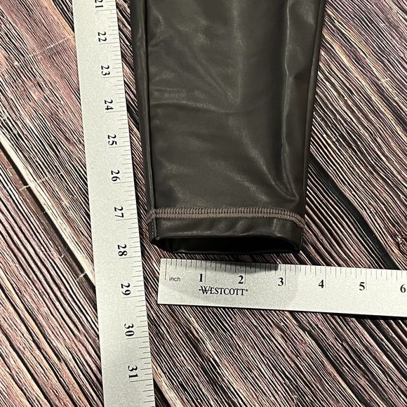 Women's Athleta All Over Gleam Tight Arbor Olive Faux Leather Size Medium 356179 - Picture 15 of 15